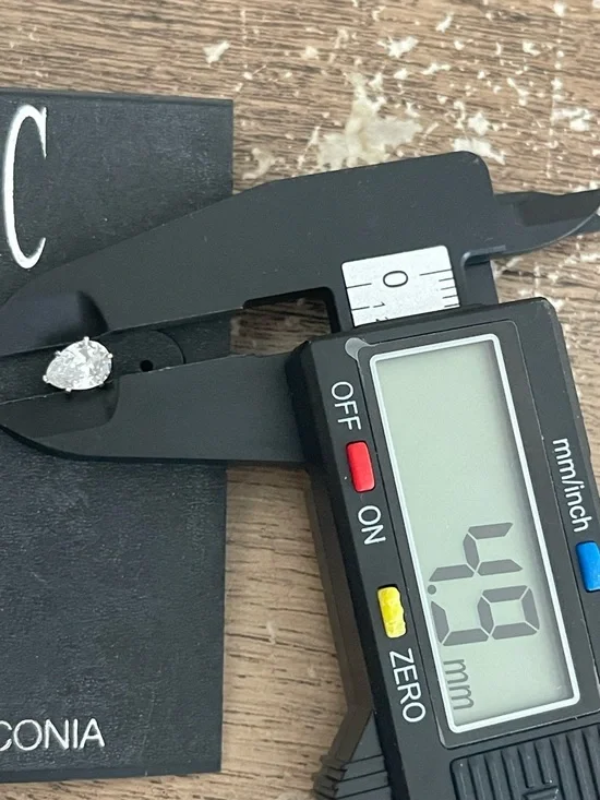 Inc Clear Teardrop Stud Earring - Picture 6 of 6